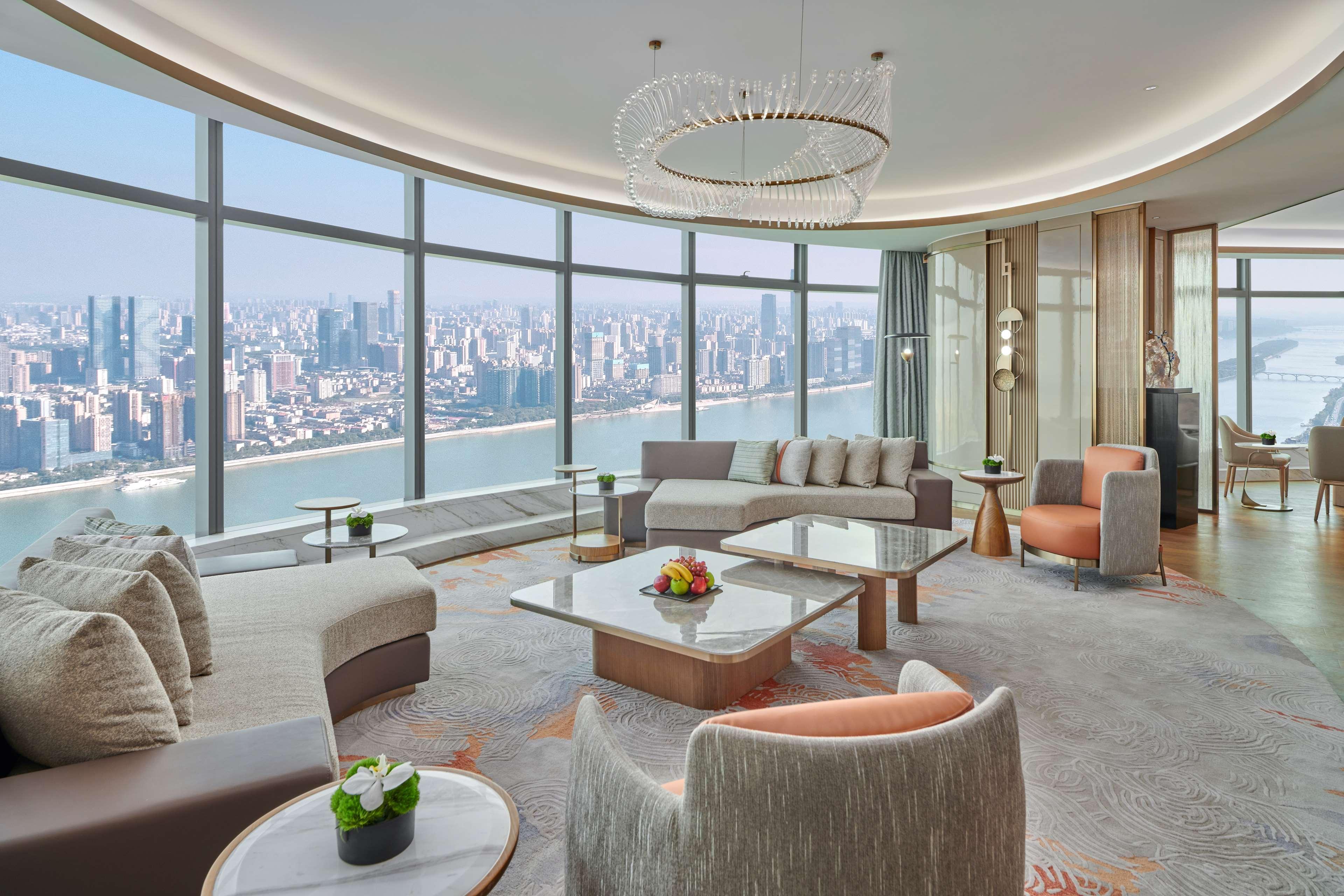 Hilton Changsha Riverside Екстериор снимка